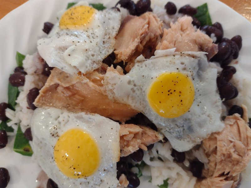 meal with quail eggs